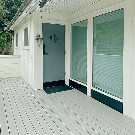 Renovated With Outdoor Kitchen Near Nyaraló Lyngdal