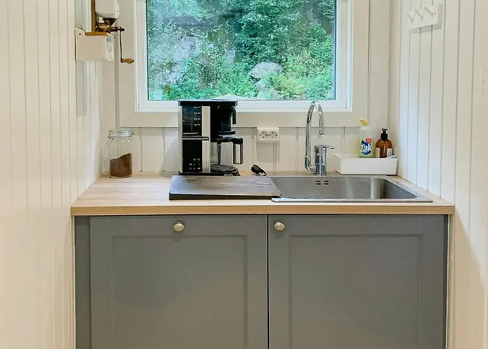 Renovated With Outdoor Kitchen Near